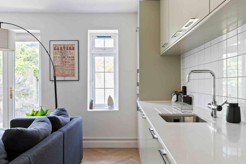 Modern 3 Bed Apartment In Tottenham London Exterior photo